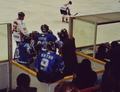 eishockey_kokudo-icebucks,_ueberfuellte_strafbank.jpg
